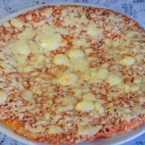 Pizza de queso criollo